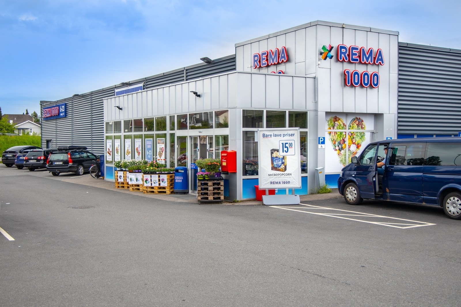 Kort gangavstand til Rema 1000 og Kiwi. Galleribilde