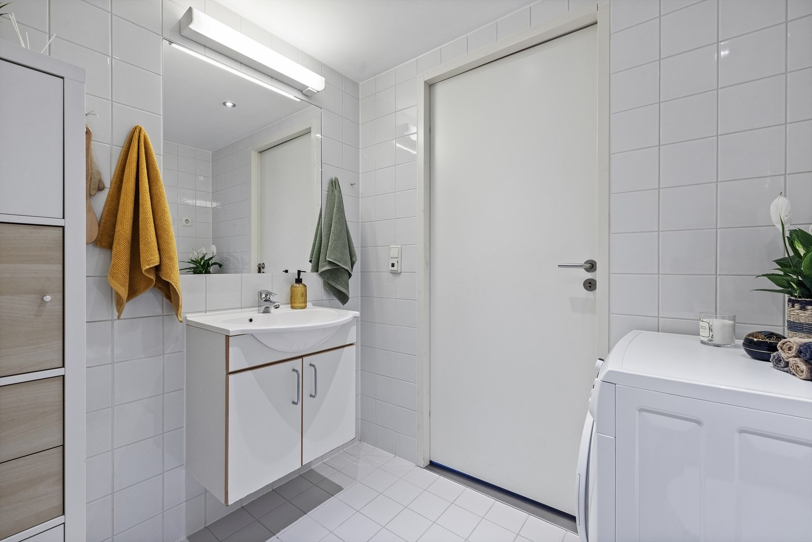 Avtrekksventil med mekanisk avtrekk på badet. Galleribilde