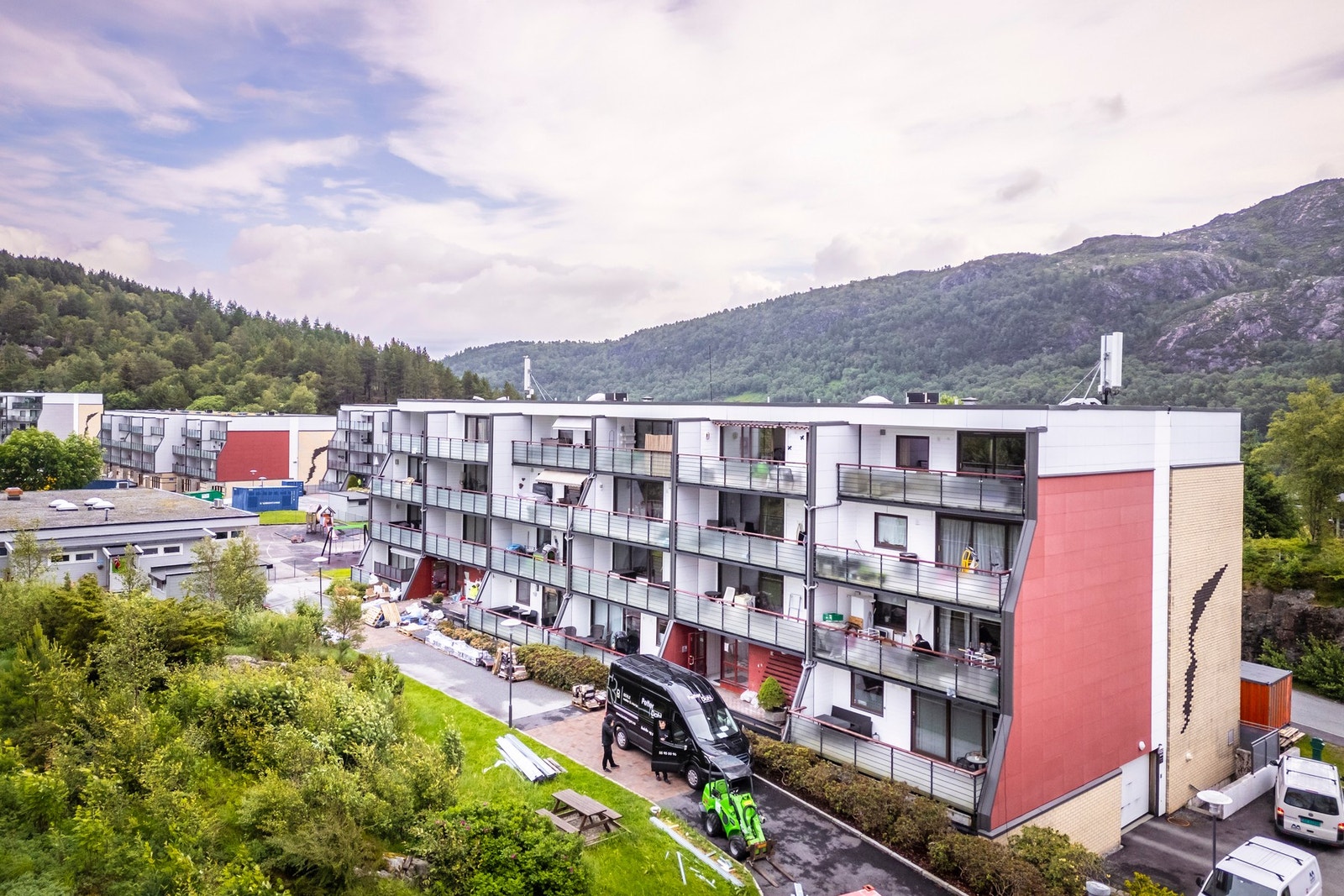 Her bor du tilbaketrukket i stille og rolige omgivelser Galleribilde