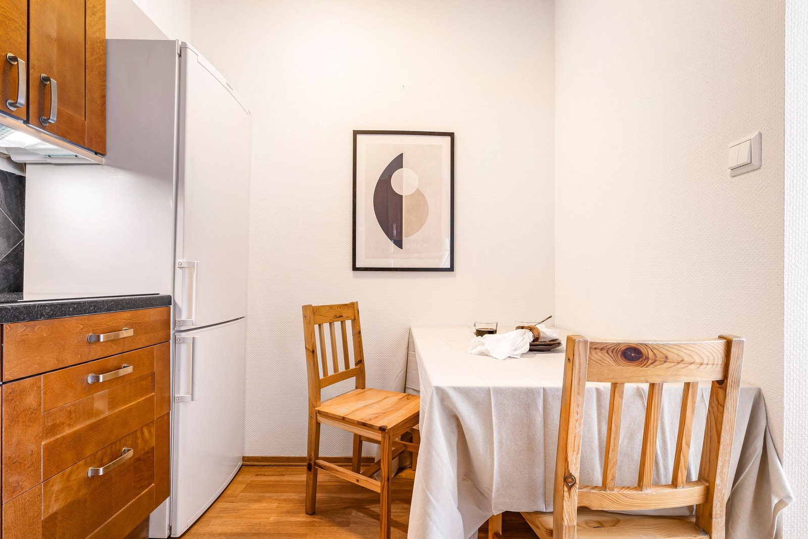 Planløsningen gir deg plass til liten spisegruppe Galleribilde