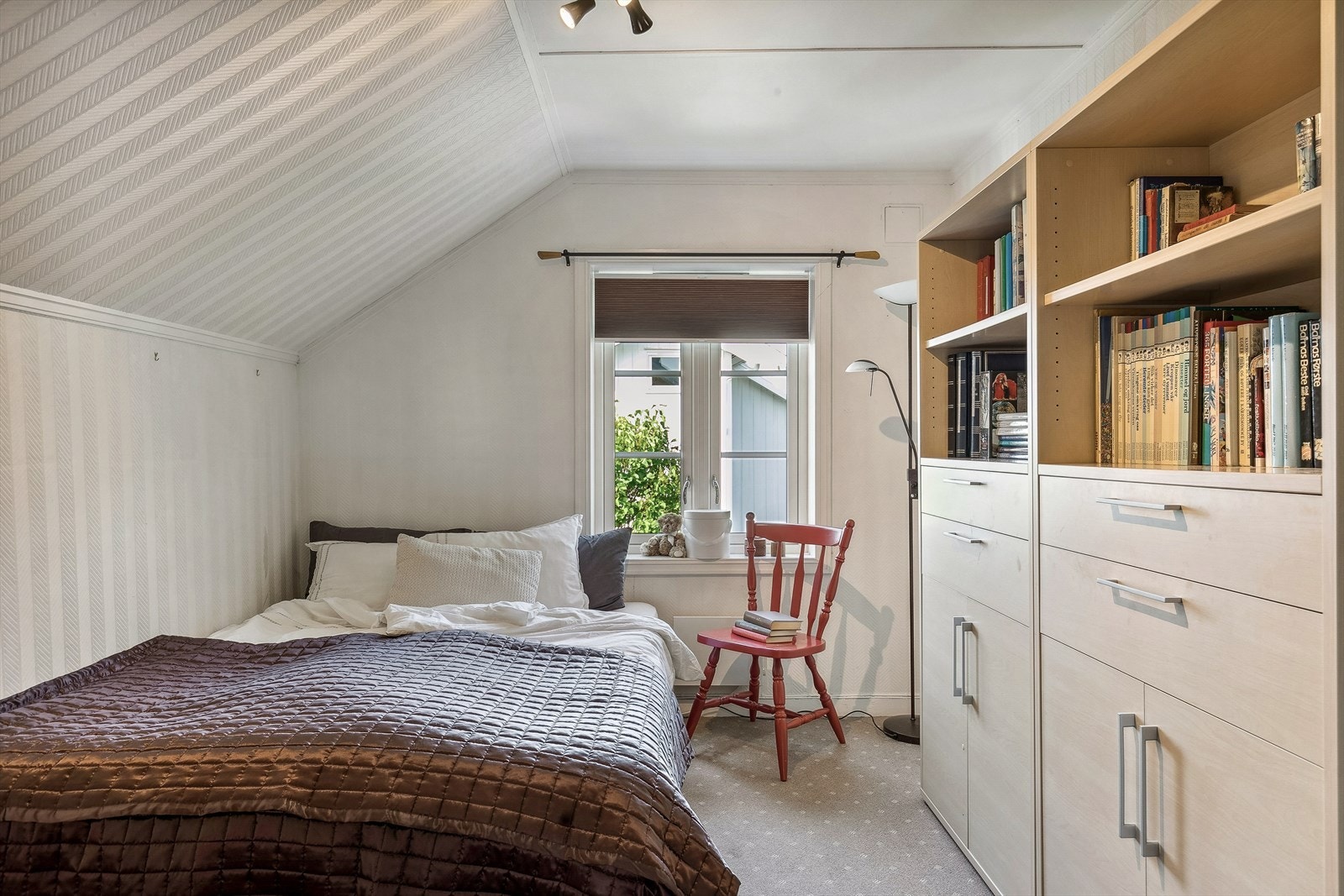 Soverom nr 2 byr også på ok plass og god stemning Galleribilde