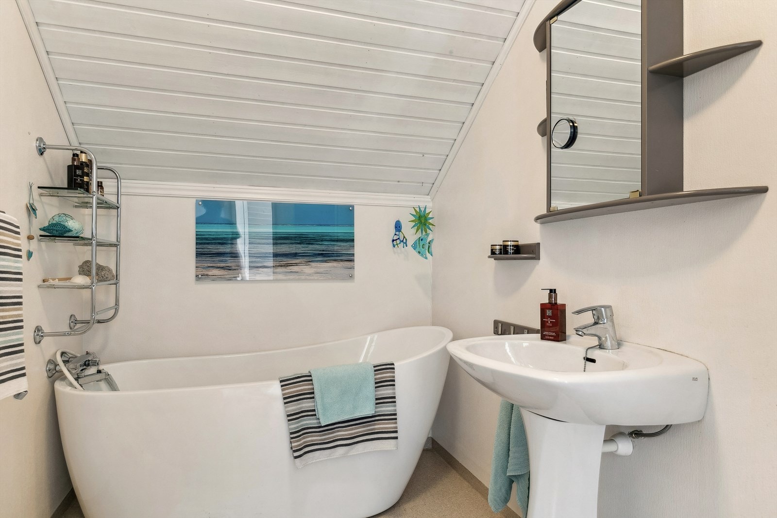 Hvem vil vell ikke ha et dypt badekar på en kald vinterdag Galleribilde