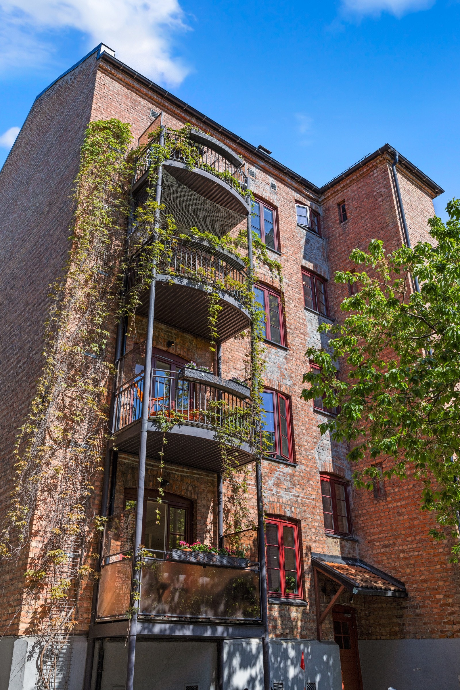 Leiligheten har en god intern beliggenhet i høy 1.etasje. Galleribilde