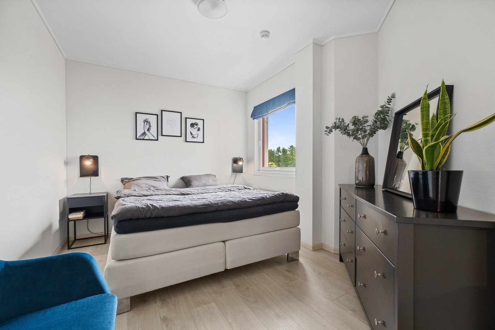 Romslig hovedsoverom med god plass til dobbelseng. Galleribilde