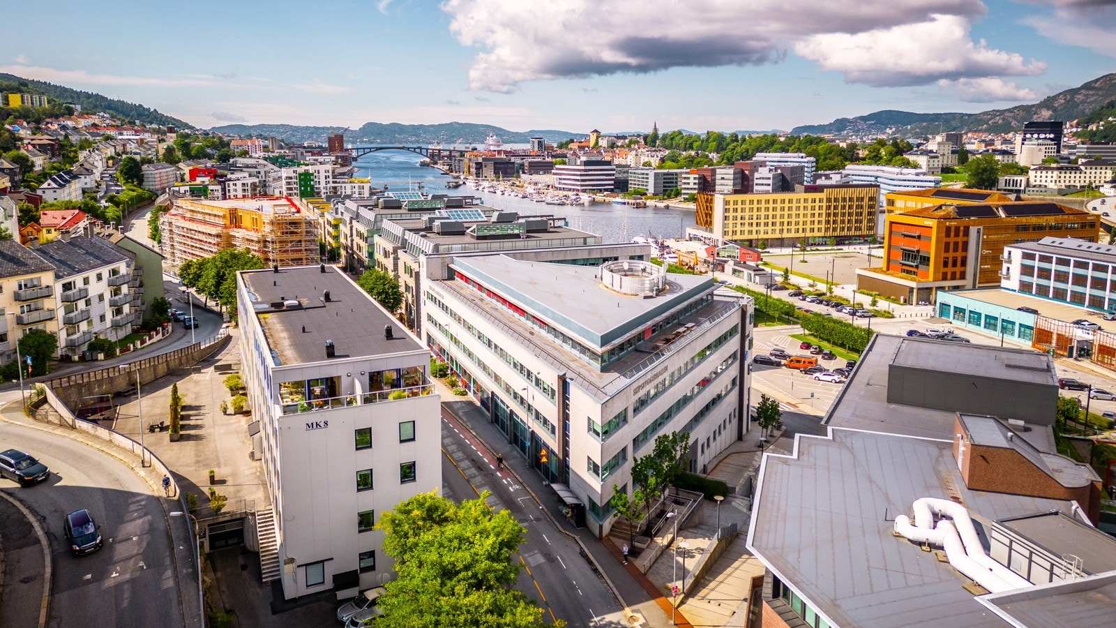 - Oversiktsbilde som viser nærhet til Damsgårdssundet, Marineholmen og Møhlenpris - Galleribilde