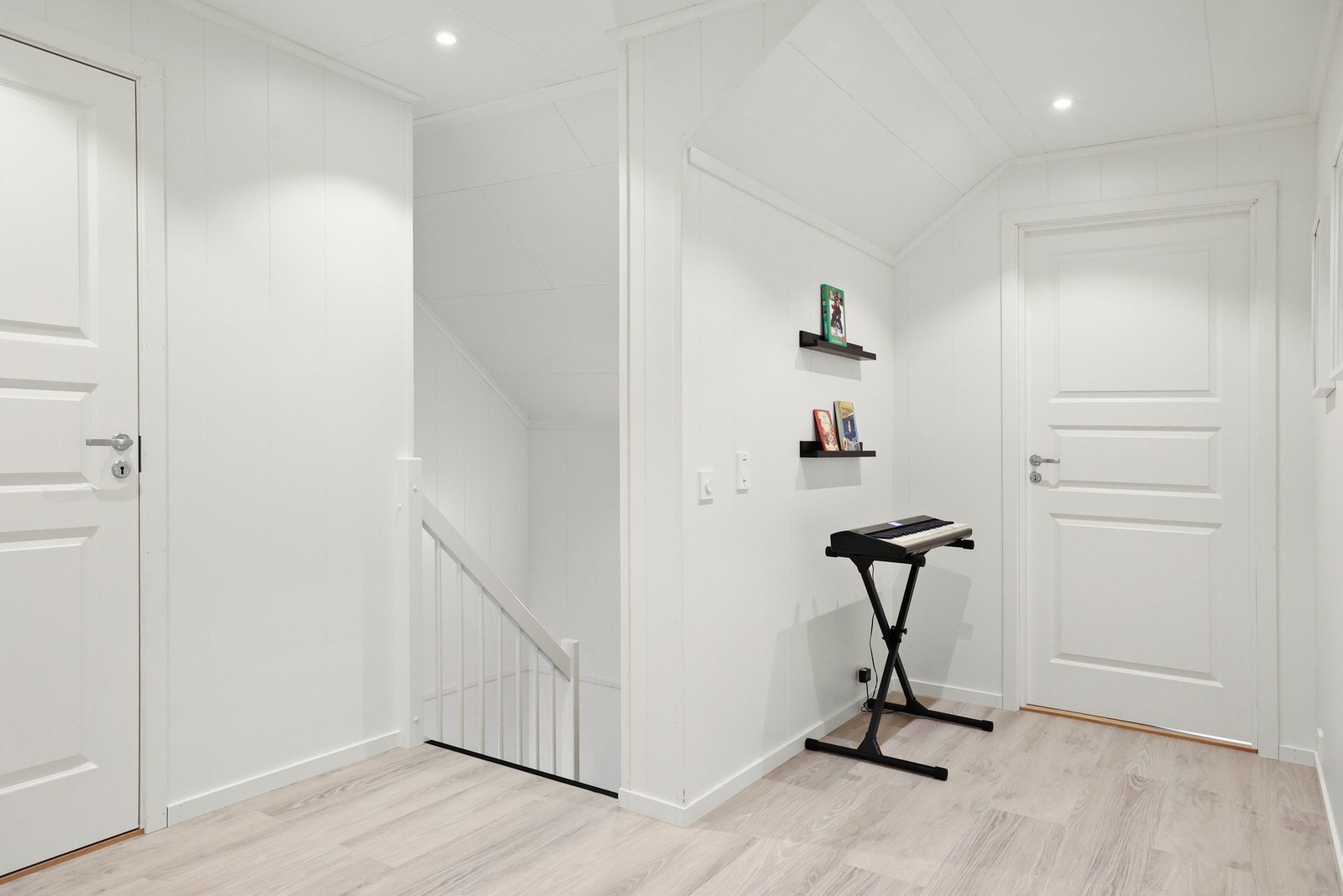 Trappeoppgang til loftsetasjen. Galleribilde