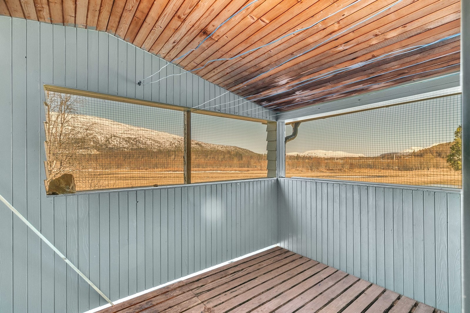 Inngang 2 - 2etg - Overbygd balkong/tørkeplass Galleribilde