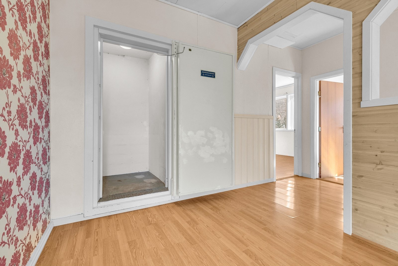 Inngang 1 - 1etg - Hvelv ved stuen etter det tidligere postkontoret Galleribilde