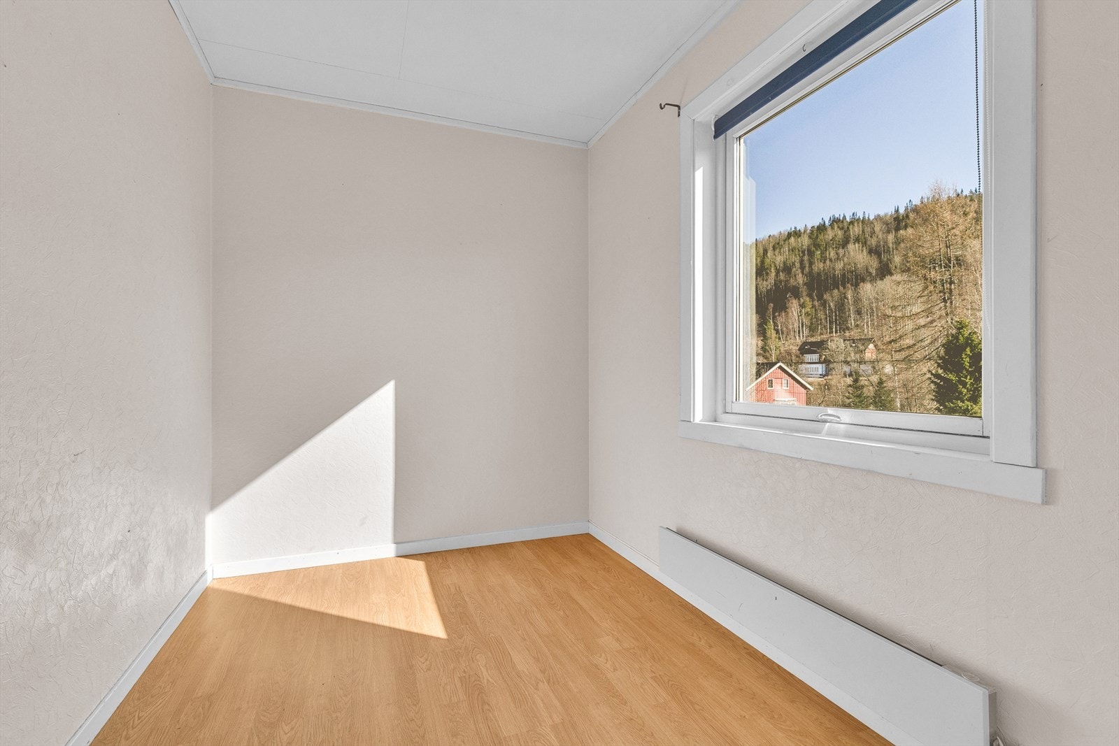 Inngang 2 - 2etg - Soverom 2 (Arbeidsrom på byggetegninger) Galleribilde