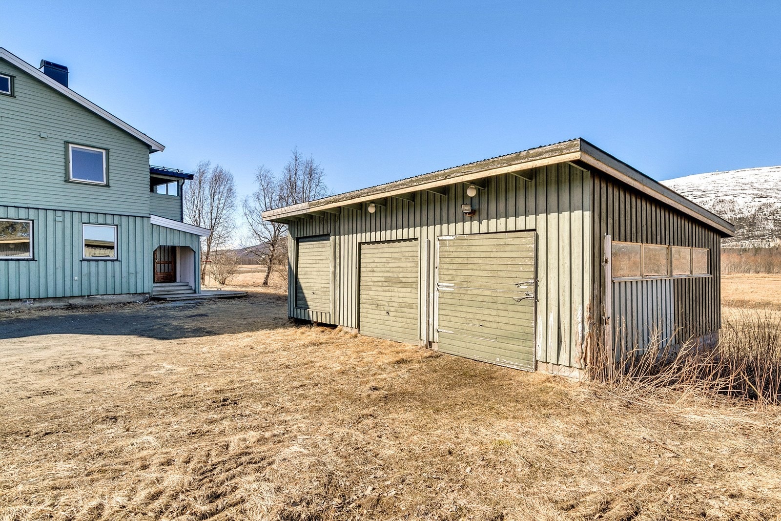 Stor garasje Galleribilde