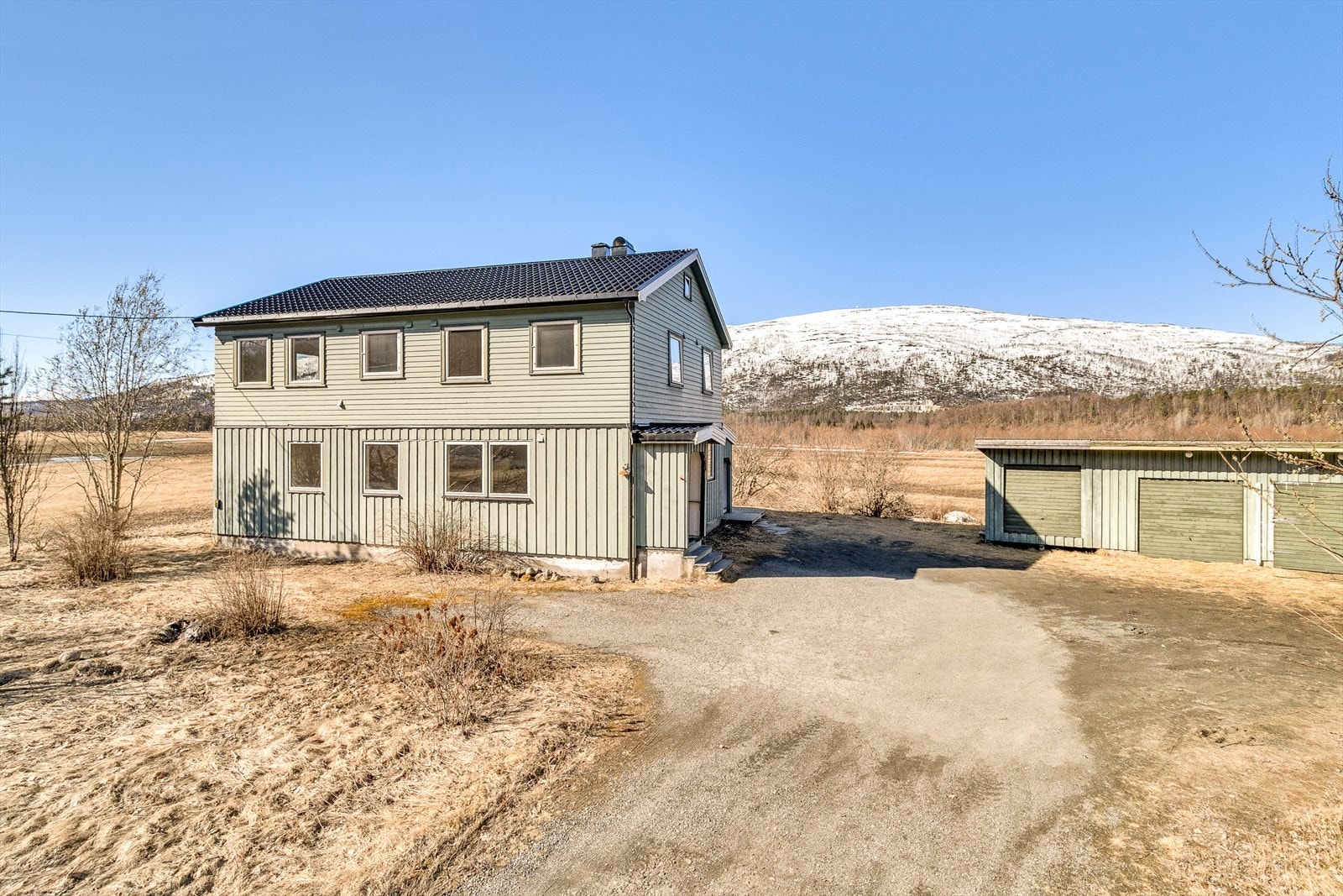 Velkommen til Mellombygdveien 90 Galleribilde