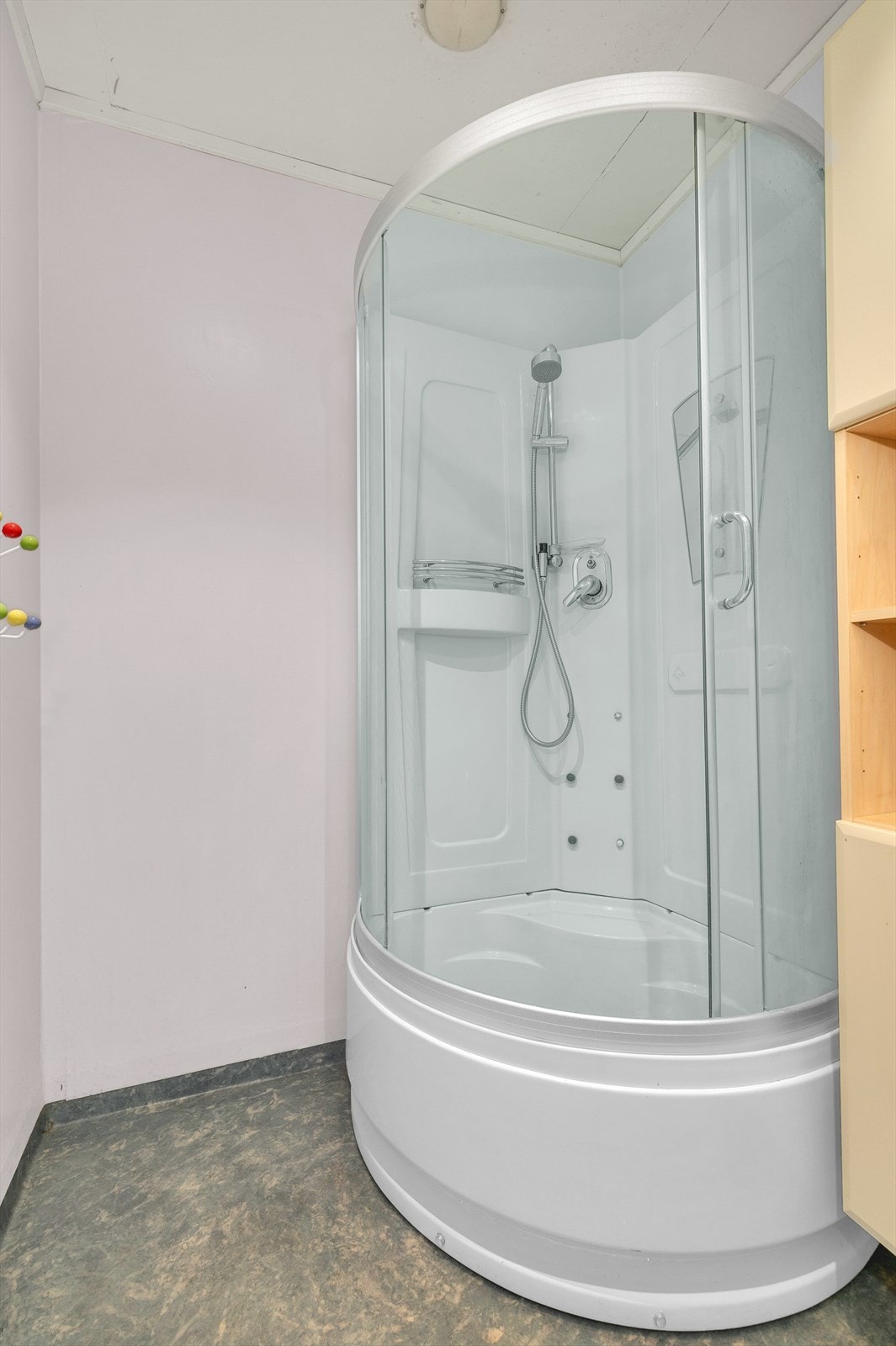 Inngang 2 - 2etg - Bad Galleribilde