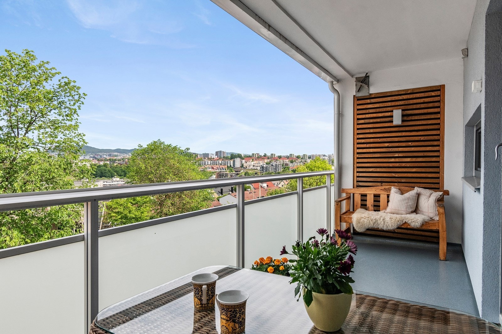 Da dette er fremste bygg i borettslaget er dette en meget god internbeliggenhet. Galleribilde