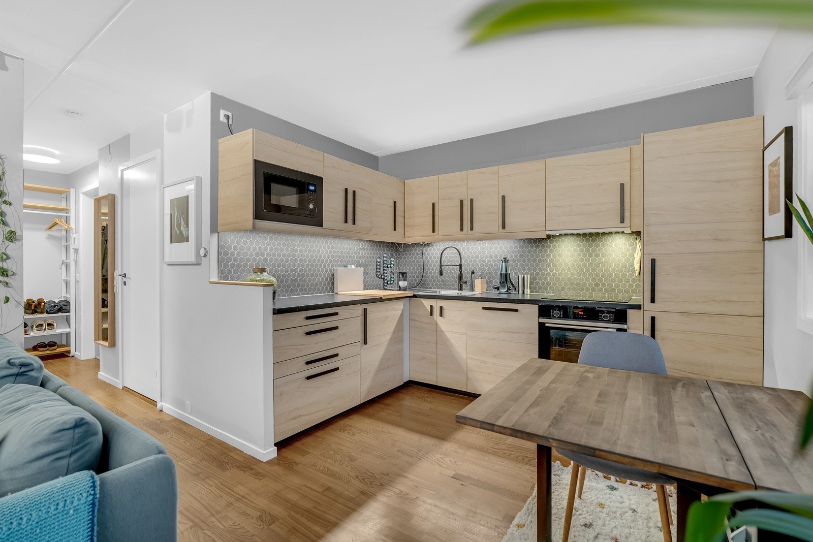 Kjøkken med spiseplass Galleribilde