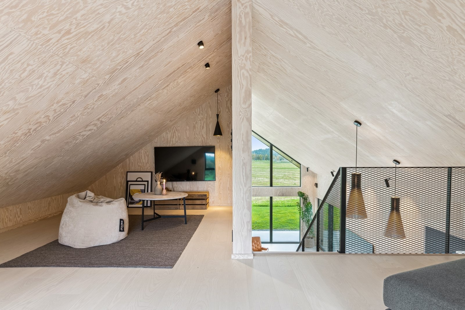 Hyggelig hems med flere innredningsmuligheter, som er ideell hvis man ønsker å trekke seg tilbake med en god bok - eller bare nyte! Galleribilde