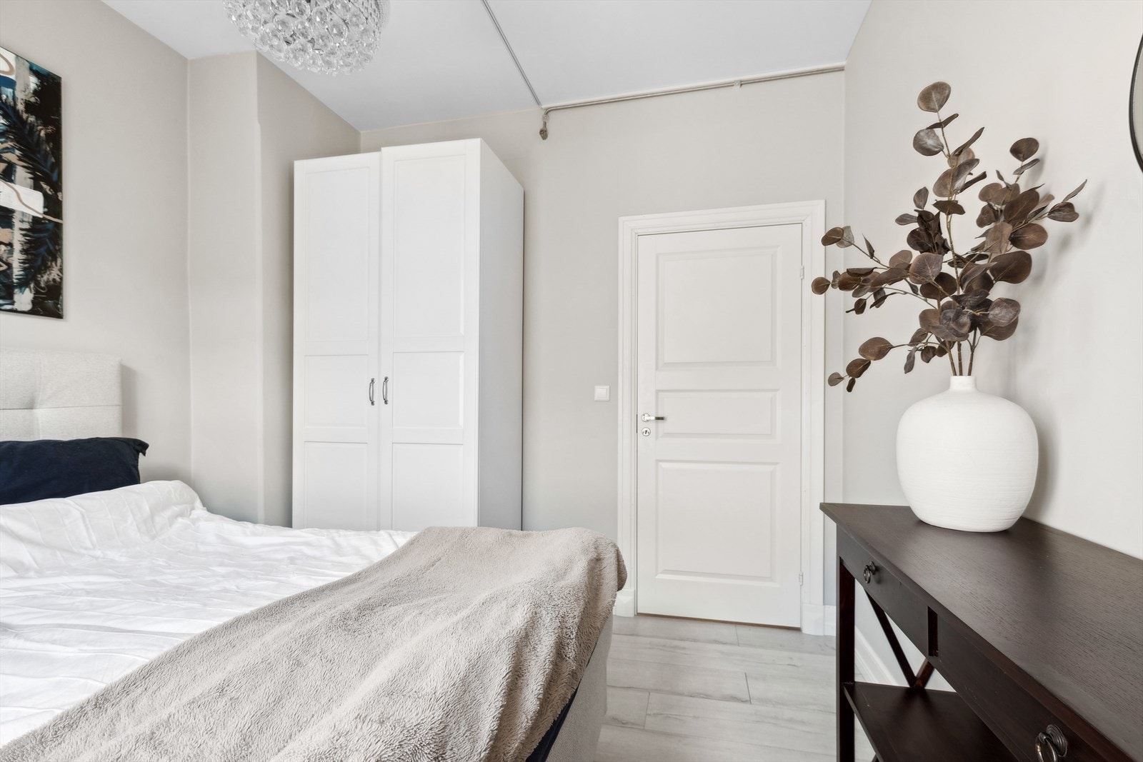 I tillegg er det plass til garderobeskap. Galleribilde