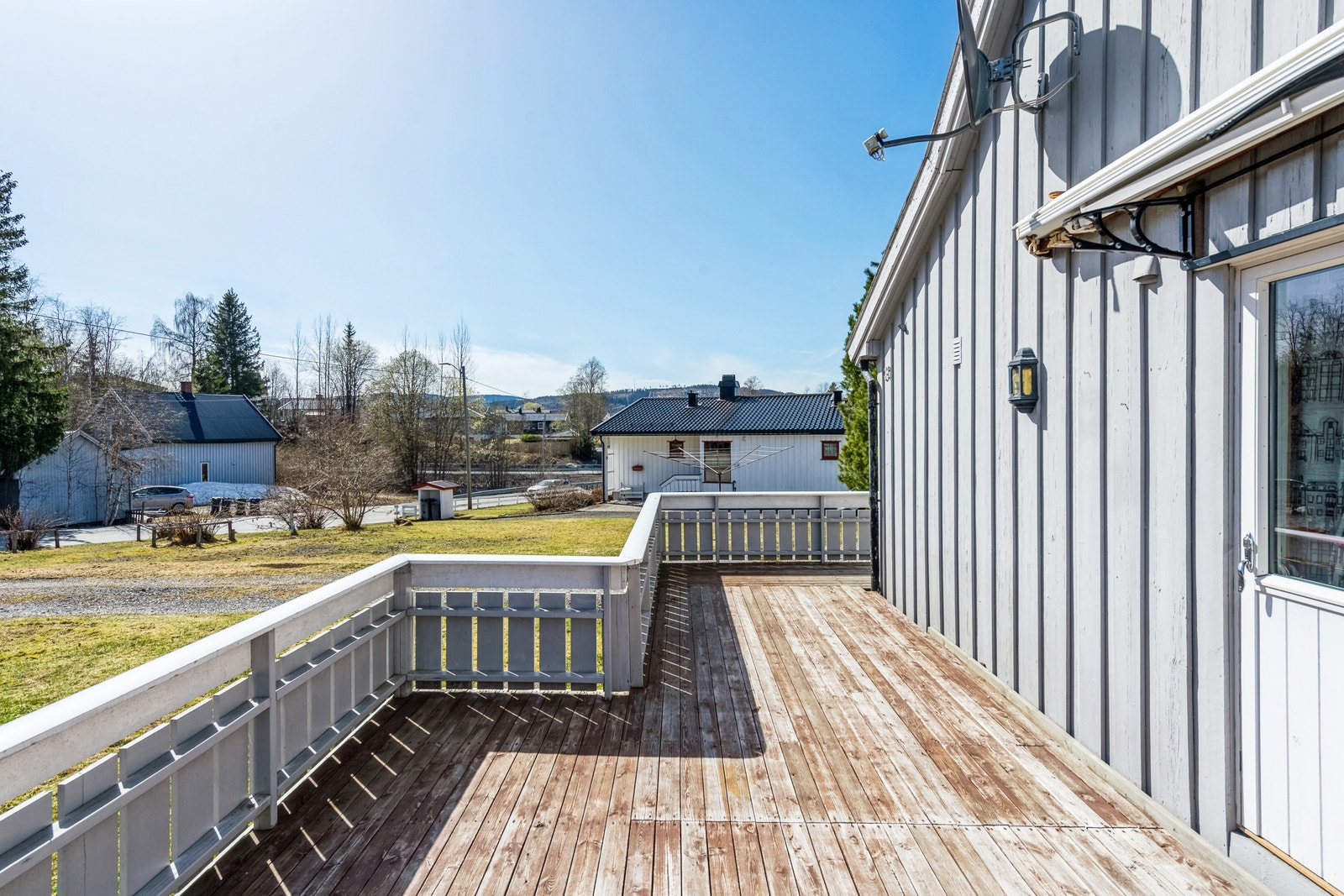 Terrasse med gode solforhold Galleribilde