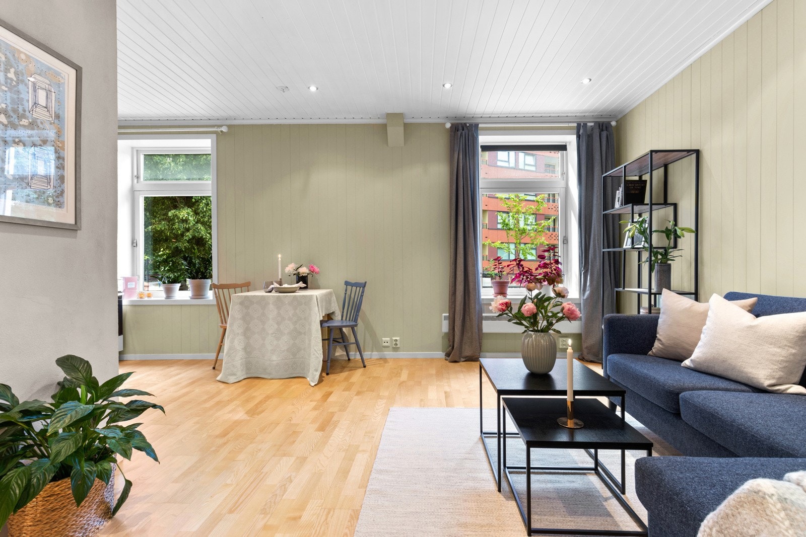 Sjarmerende 2-roms med en tilbaketrukket og samtidig sentral beliggenhet nær alt et rikt byliv kan tilby Galleribilde