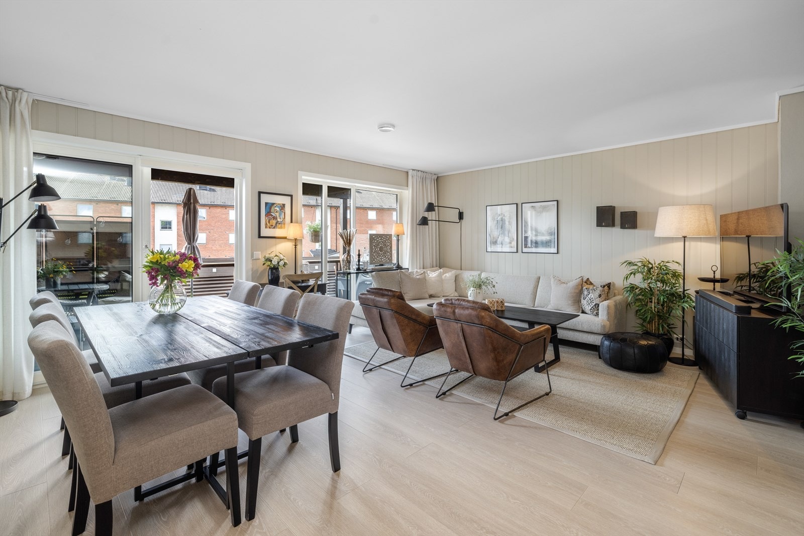 Lekker og svært innbydende 3-roms andelsleilighet vesentlig oppgradert i perioden 2020 - 2023. Galleribilde