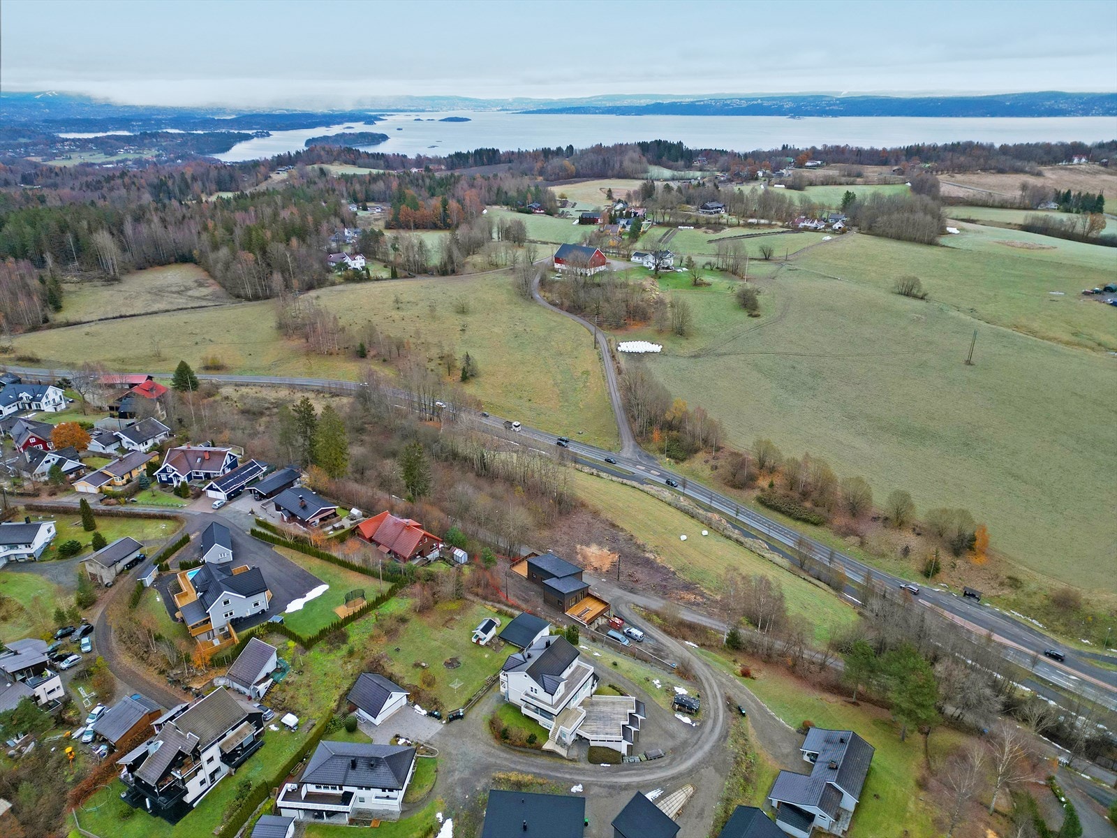 På vinteren er det flotte brøytede skiløyper for store og små. Galleribilde