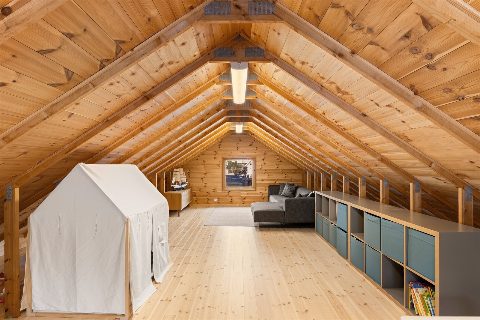 2. etasje i sjøhuset Galleribilde