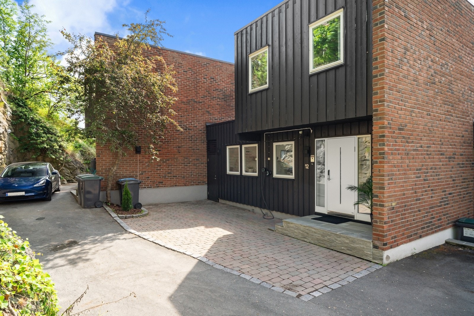 Eiet tomt på ca. 228 m². Galleribilde