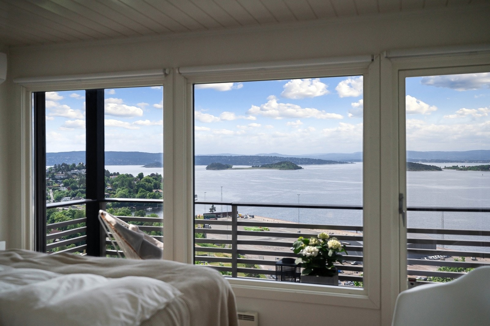 Soverom 1 av 3 i 2. etasje Galleribilde