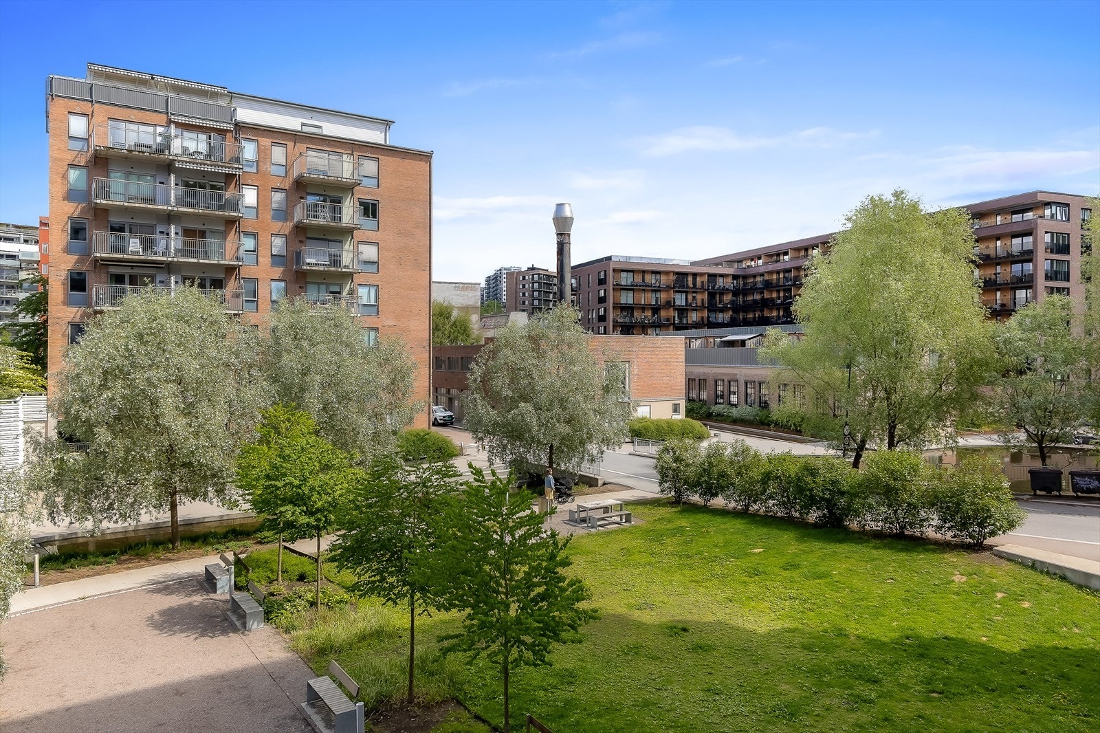 Kværnerbyen har blitt et attraktivt område å bo for den som liker å ha det rolig rundt seg men samtidig ha kort vei til Oslo sentrum. Galleribilde