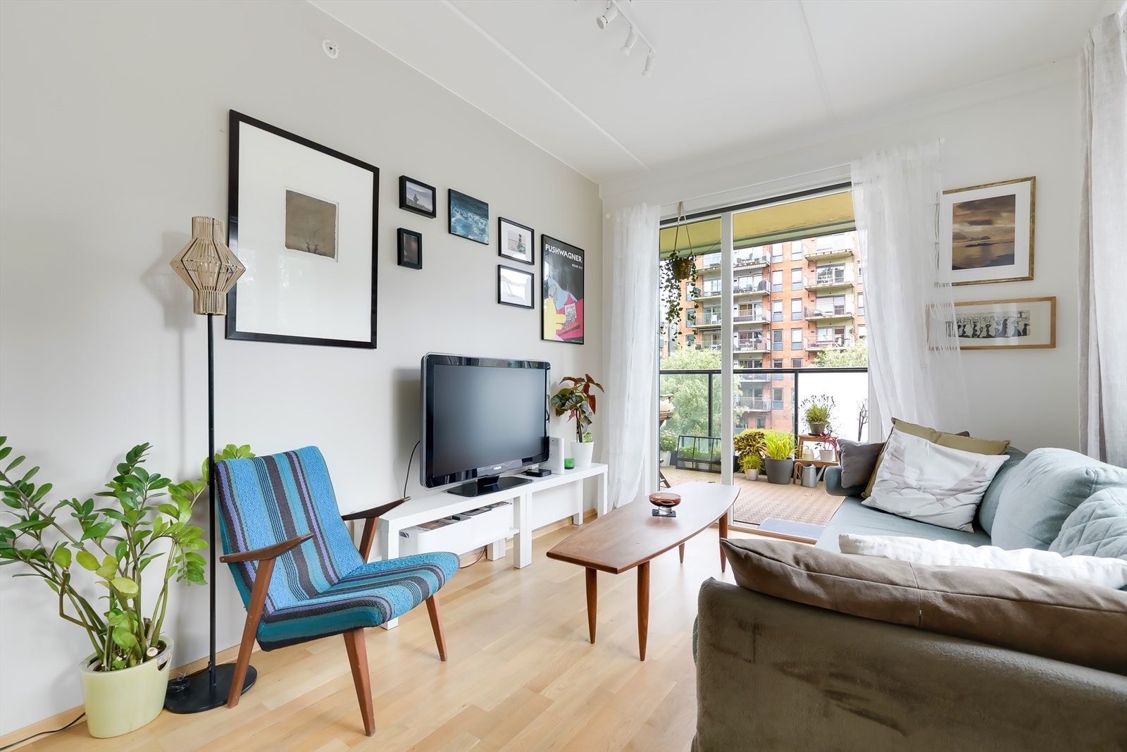 Leiligheten kan by på to gode soverom, moderne standard og en nydelig fargepalett. Galleribilde