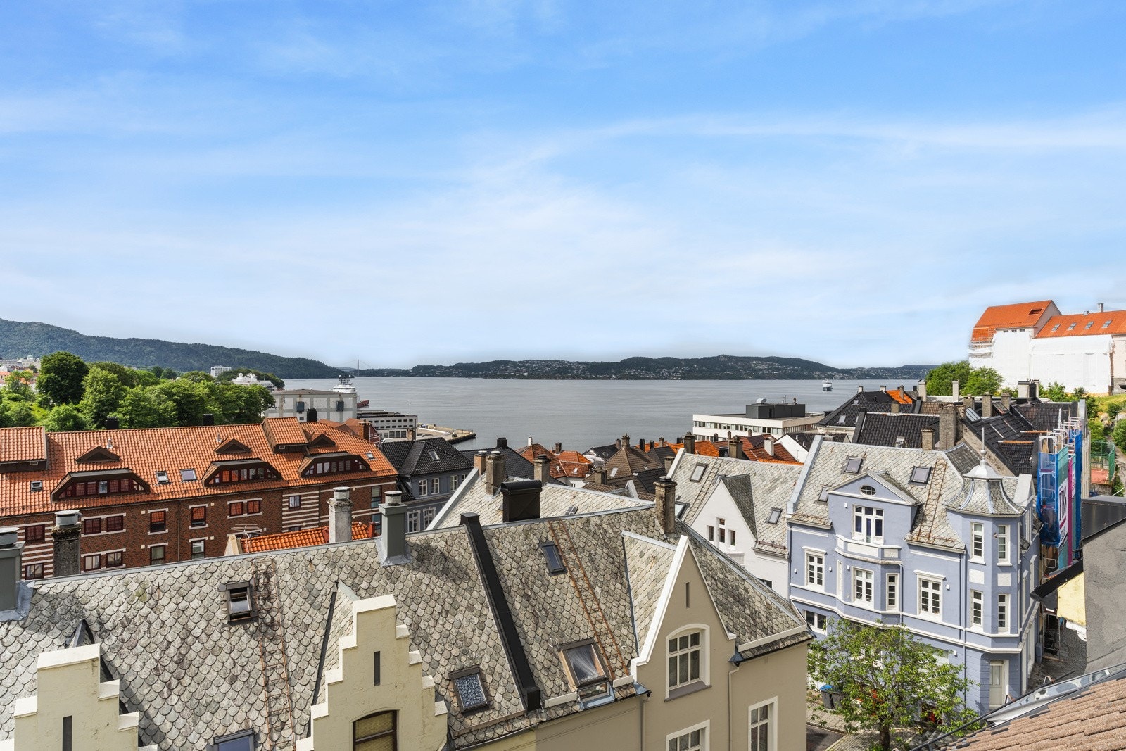 Du har solen helt til den går ned over Askøy. Galleribilde
