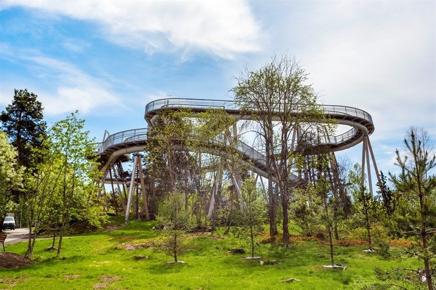 Stovnertårnet er et utsiktstårn, men også blant annet Norges lengste tårn. Det er en attraksjon for hele Norge og for turister fra hele verden. Her kan man følge veien til topps med rullestol, gåstol, barnevogn. Galleribilde