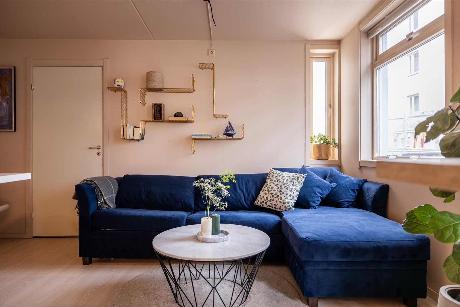 Her kan du både nyte rolige sofakvelder og hyggelige lag med gode venner. Galleribilde