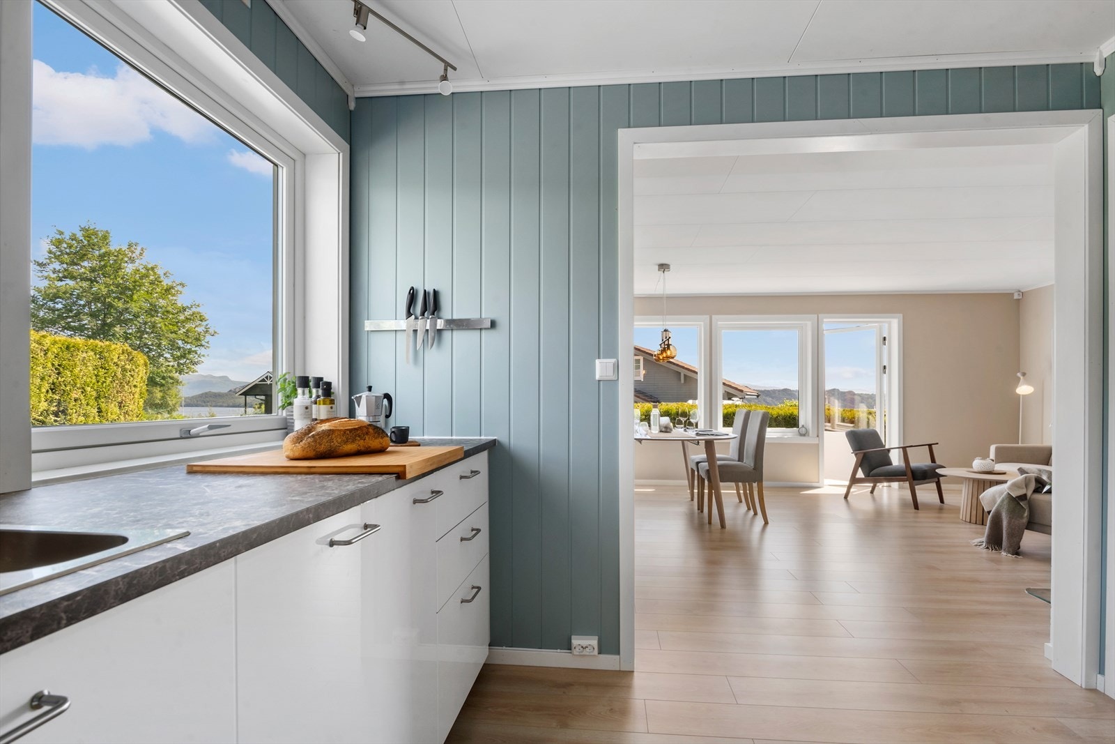 Kjøkken er montert i 2021 Galleribilde