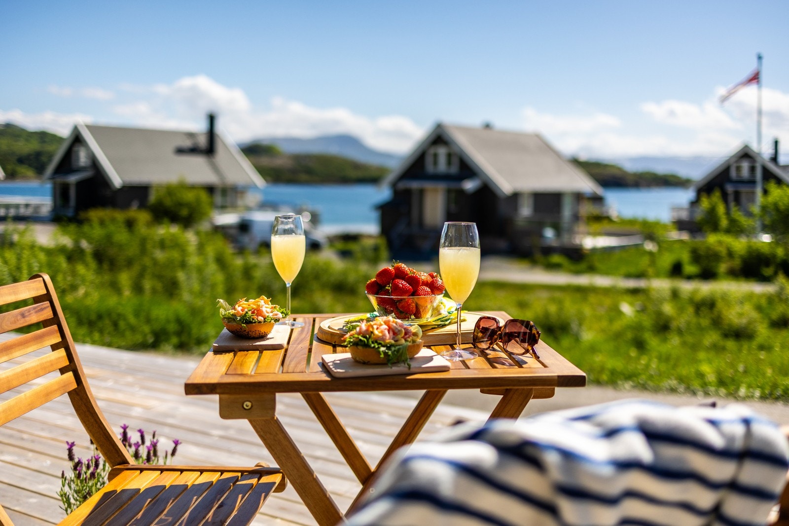Nyt et deilig måltid på terrassen. Galleribilde
