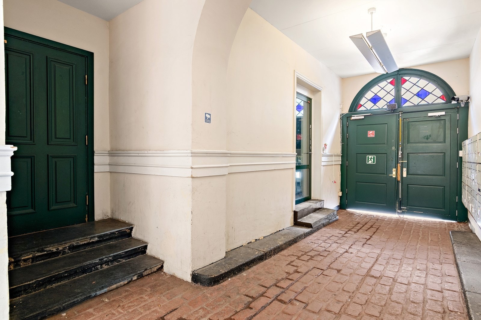 Inngangsparti. Galleribilde