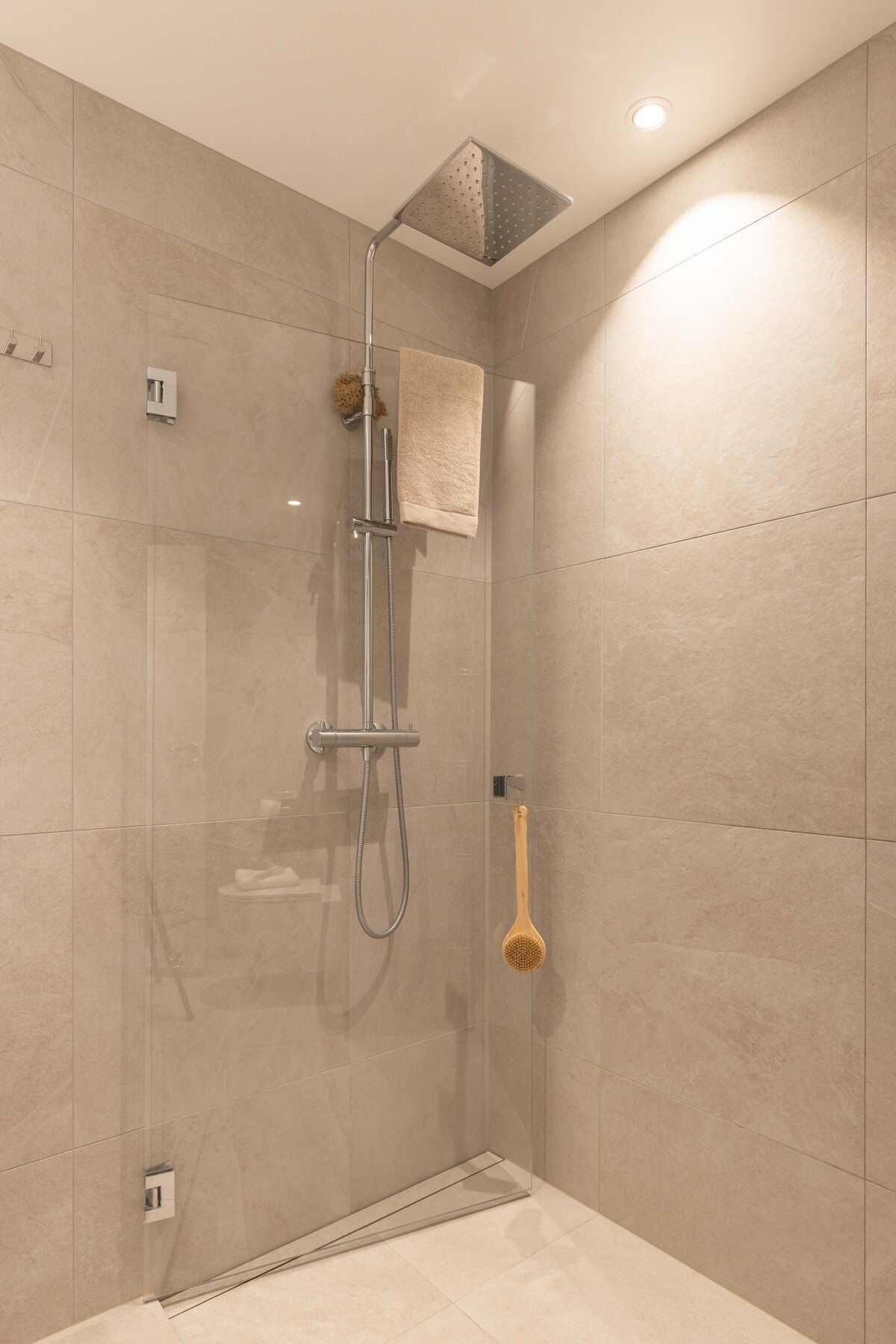 Meget delikat utført! Forbruk av varmtvann er inkludert i felleskostnadene Galleribilde