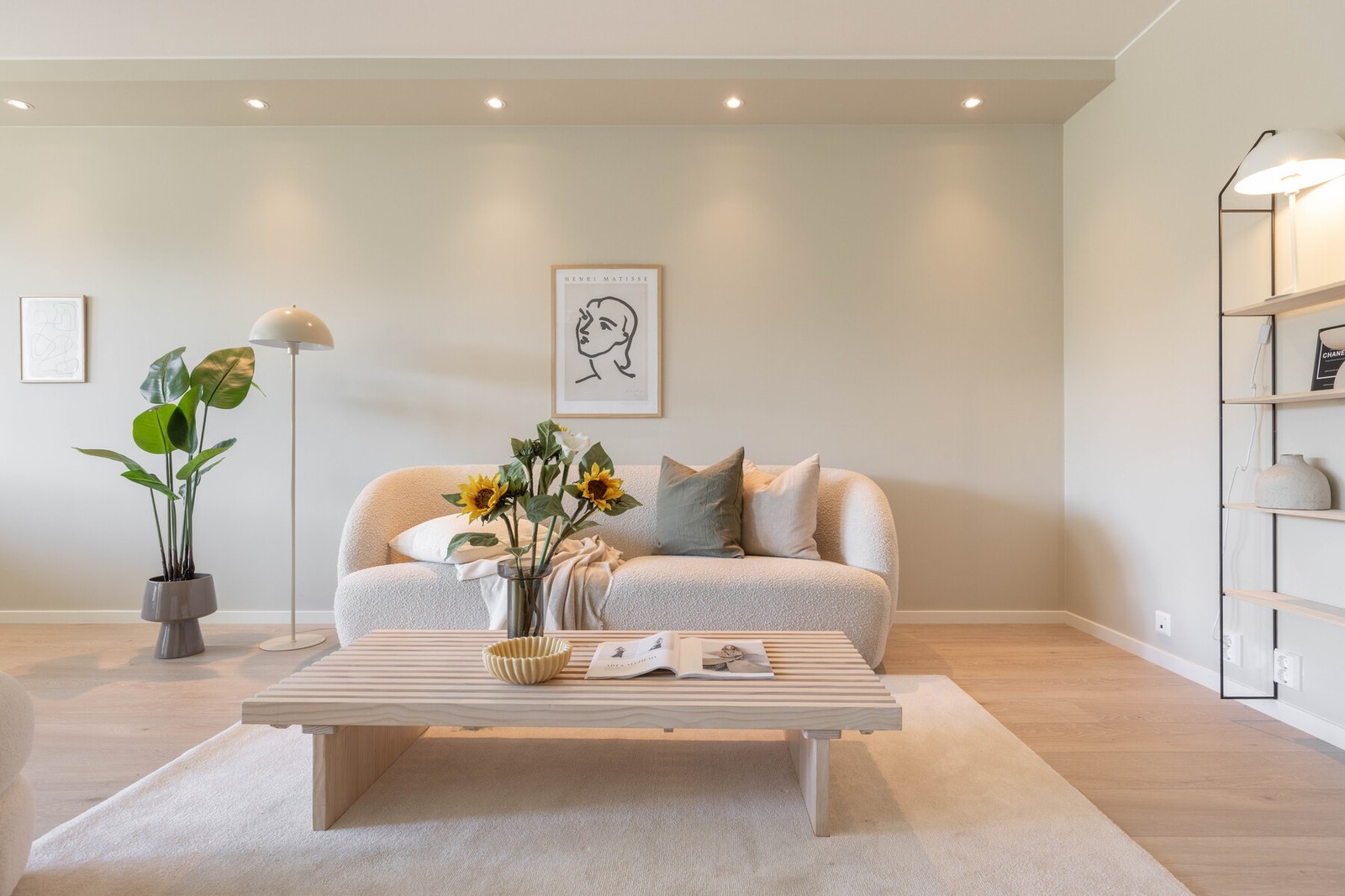 Lyse delikate farger gir et helhetlig og moderne uttrykk Galleribilde