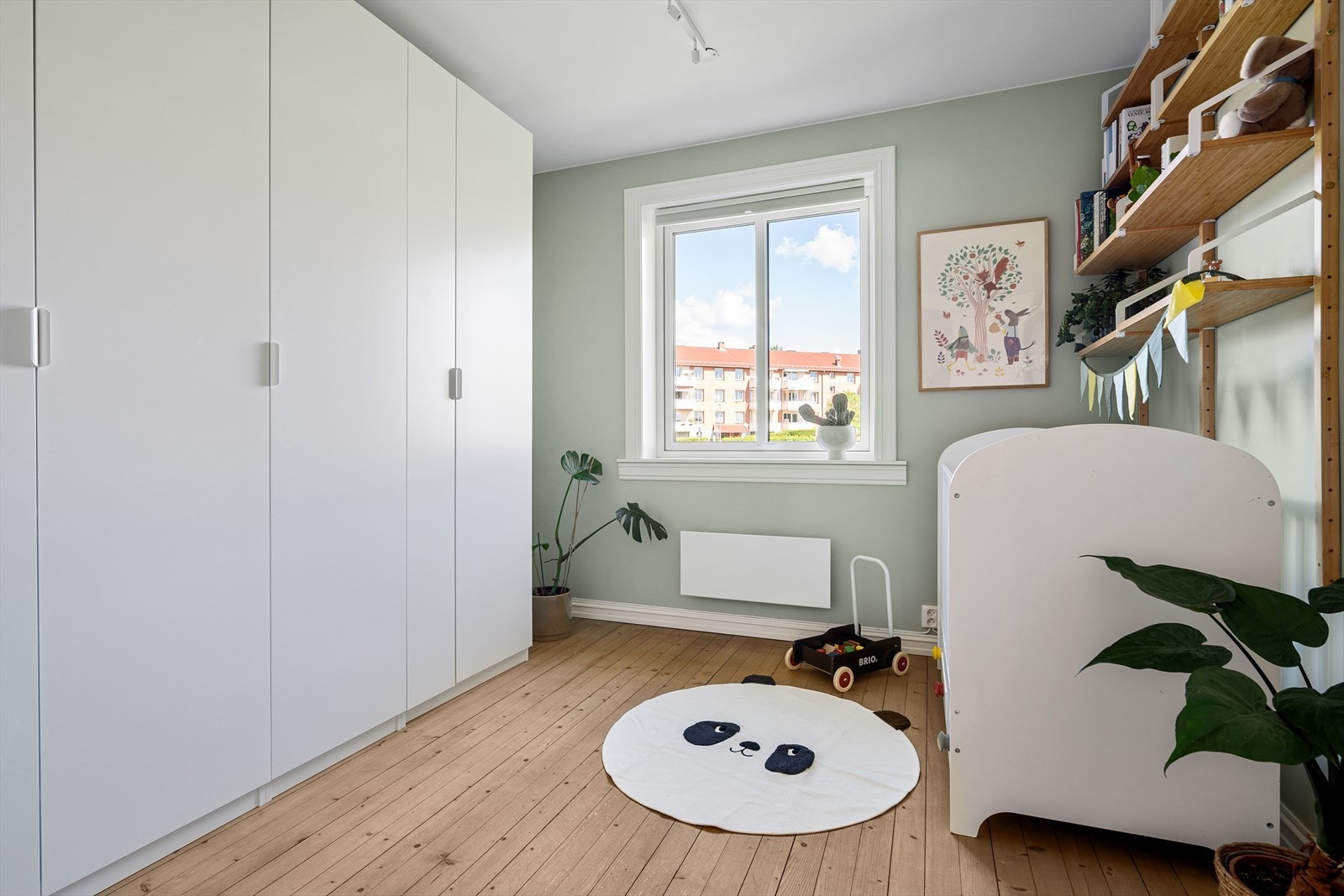 Soverom nr. 2 har også av god størrelse, og er perfekt for barnefamilier. Galleribilde