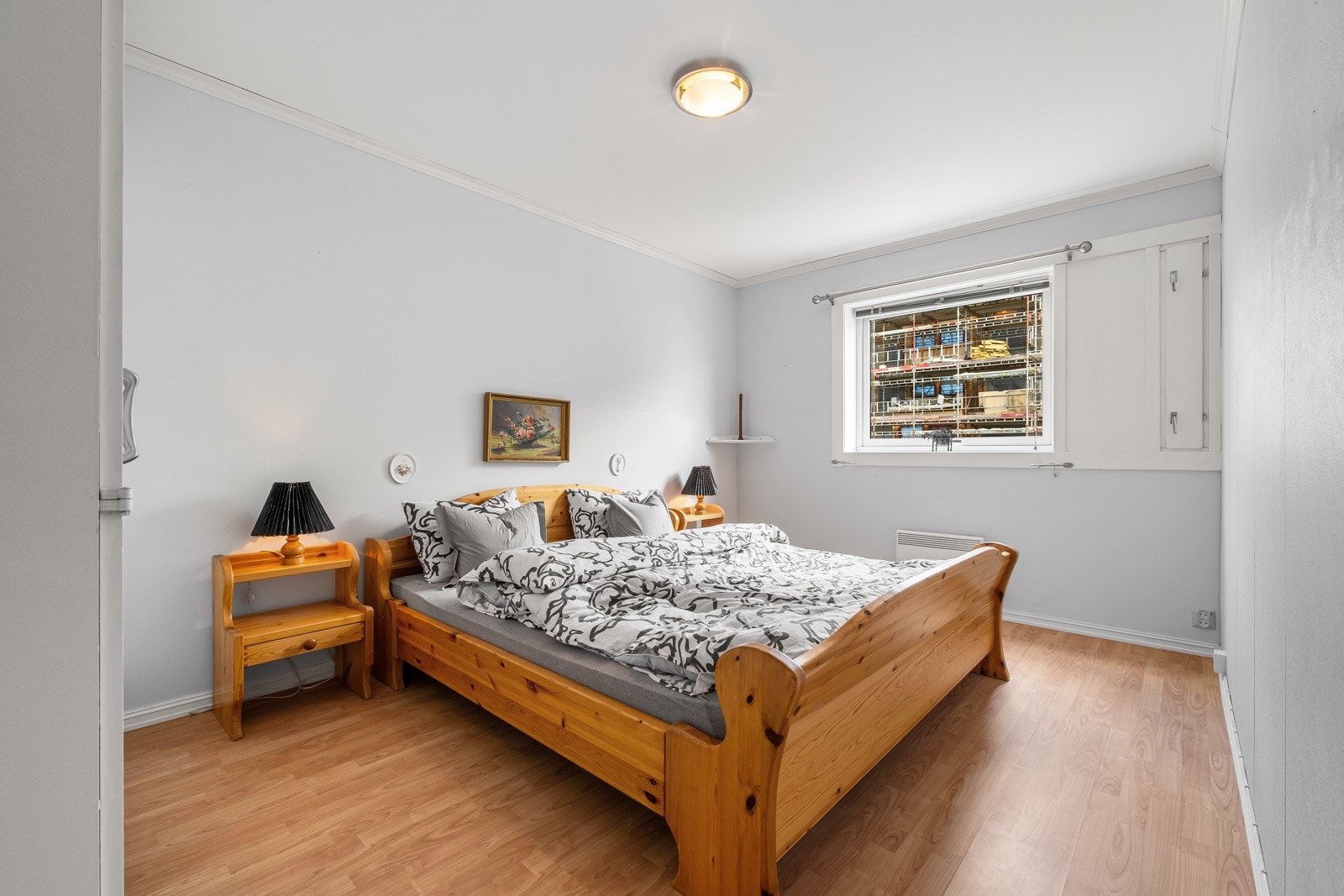 Leiligheten har totalt tre soverom som er plassert ved siden av hverandre med adkomst fra entré. Galleribilde