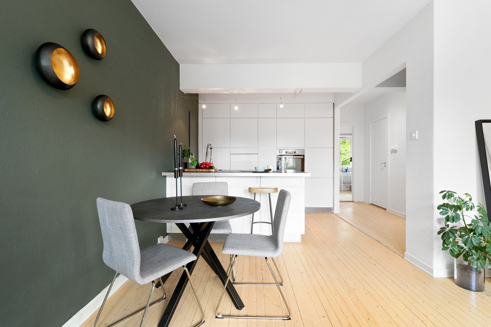 Kjøkken og spiseplass Galleribilde