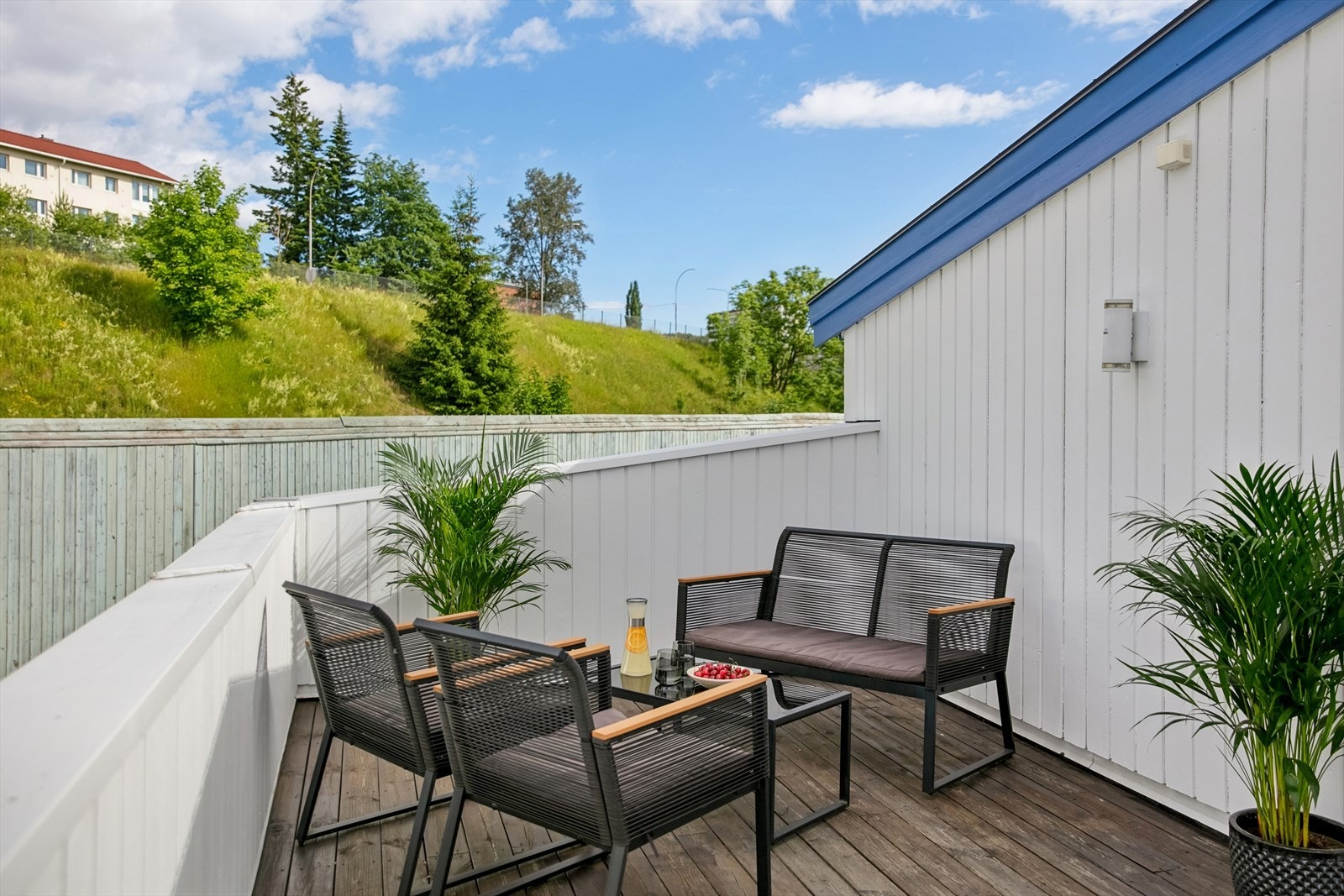 Her innbys det til utehygge på solrike sommerdager. Galleribilde