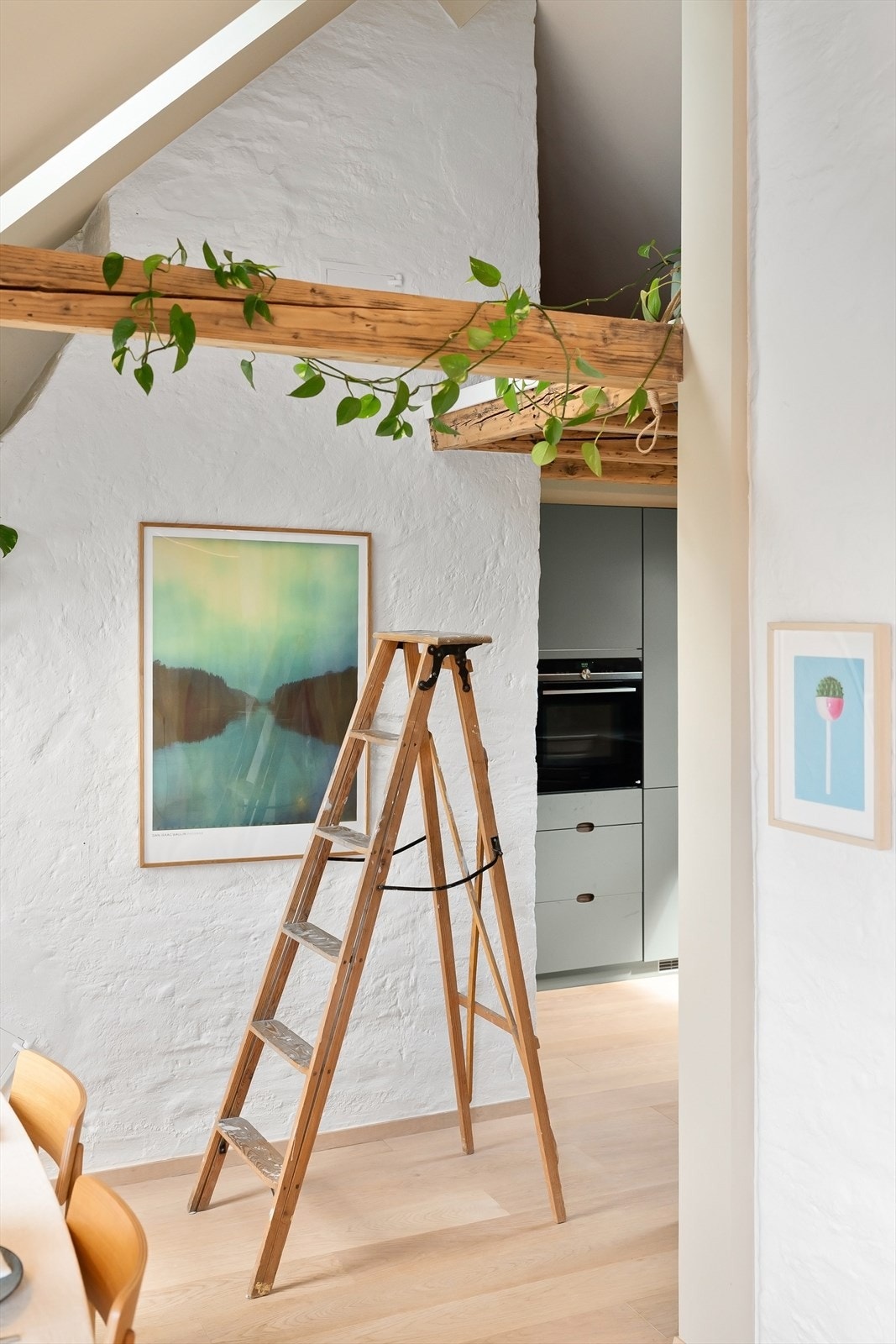 Stigeløsning opp til hems. Galleribilde