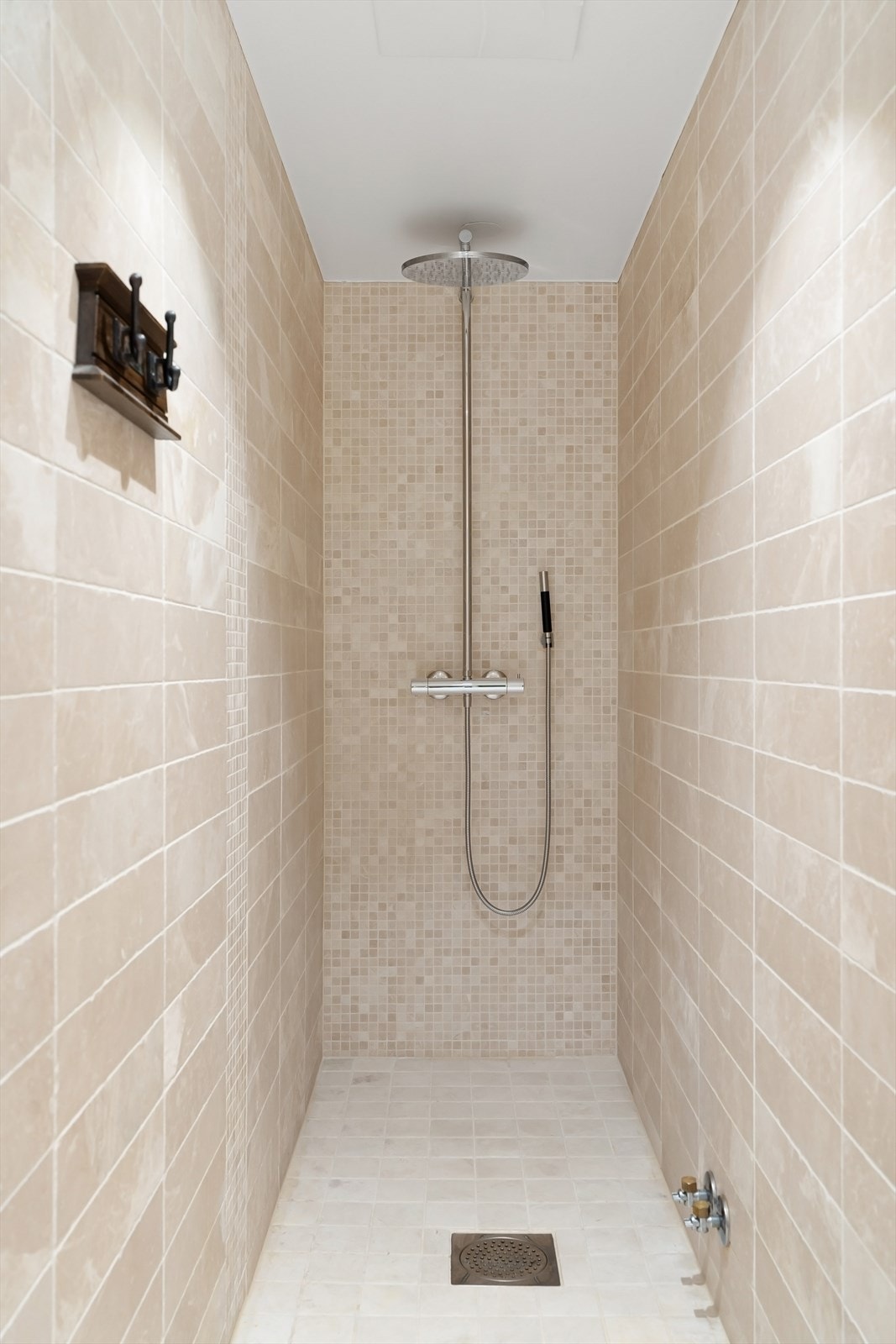 Badet ble modernisert/flislagt i 2009 Galleribilde