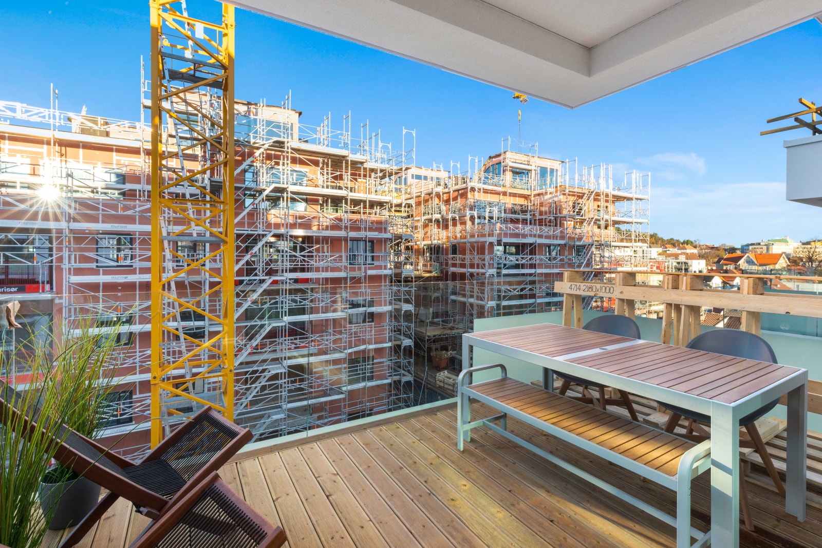 Balkong (Bygget på bildet er ferdigstilt) Galleribilde