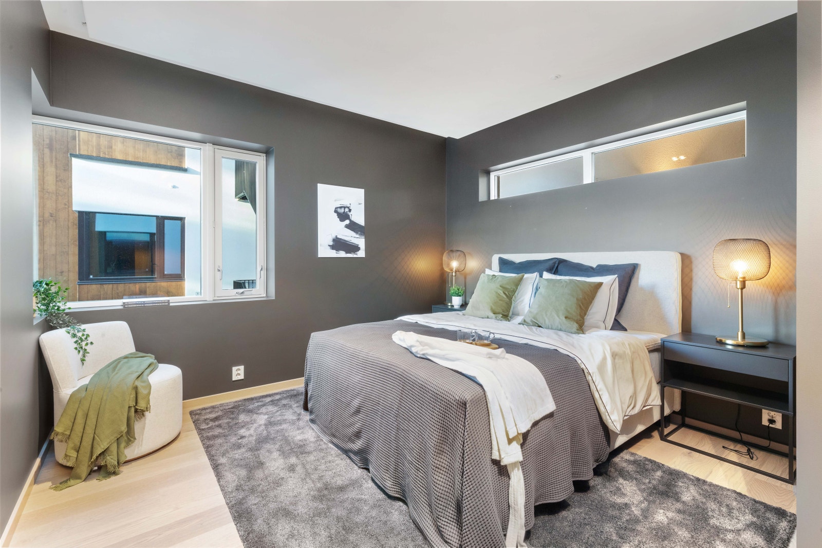 Stort soverom med god plass til dobbelseng. Galleribilde