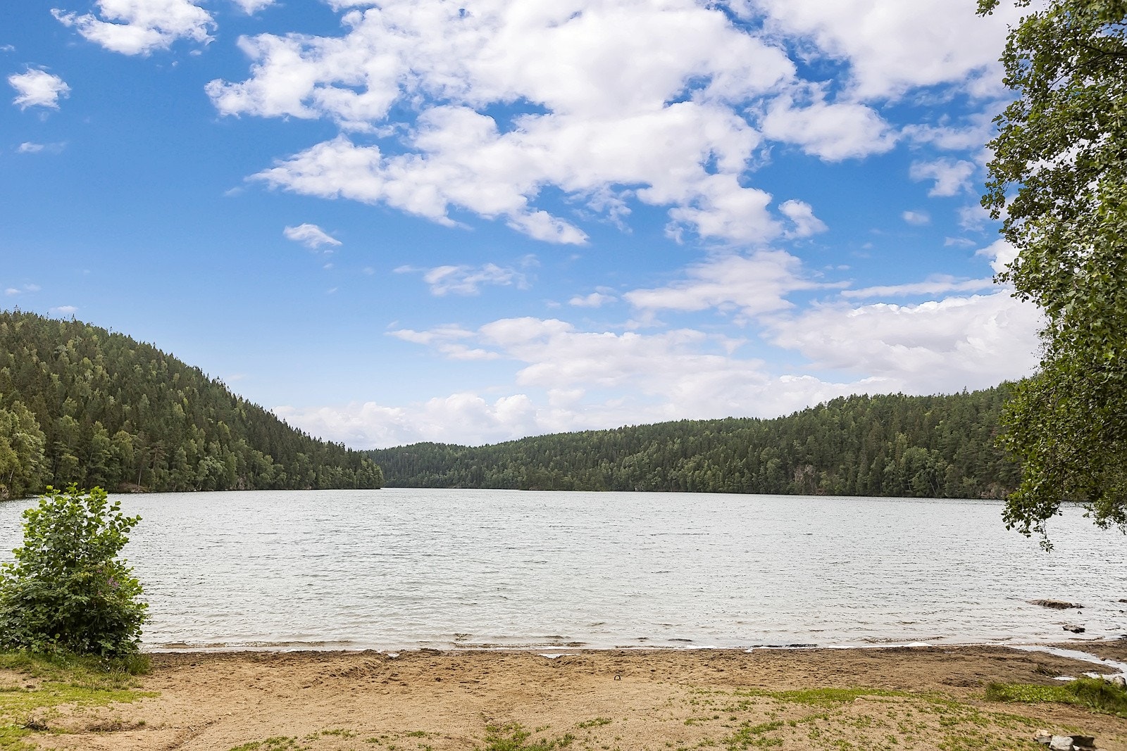 Kort vei til Lutvann med fine turmuligheter. Galleribilde