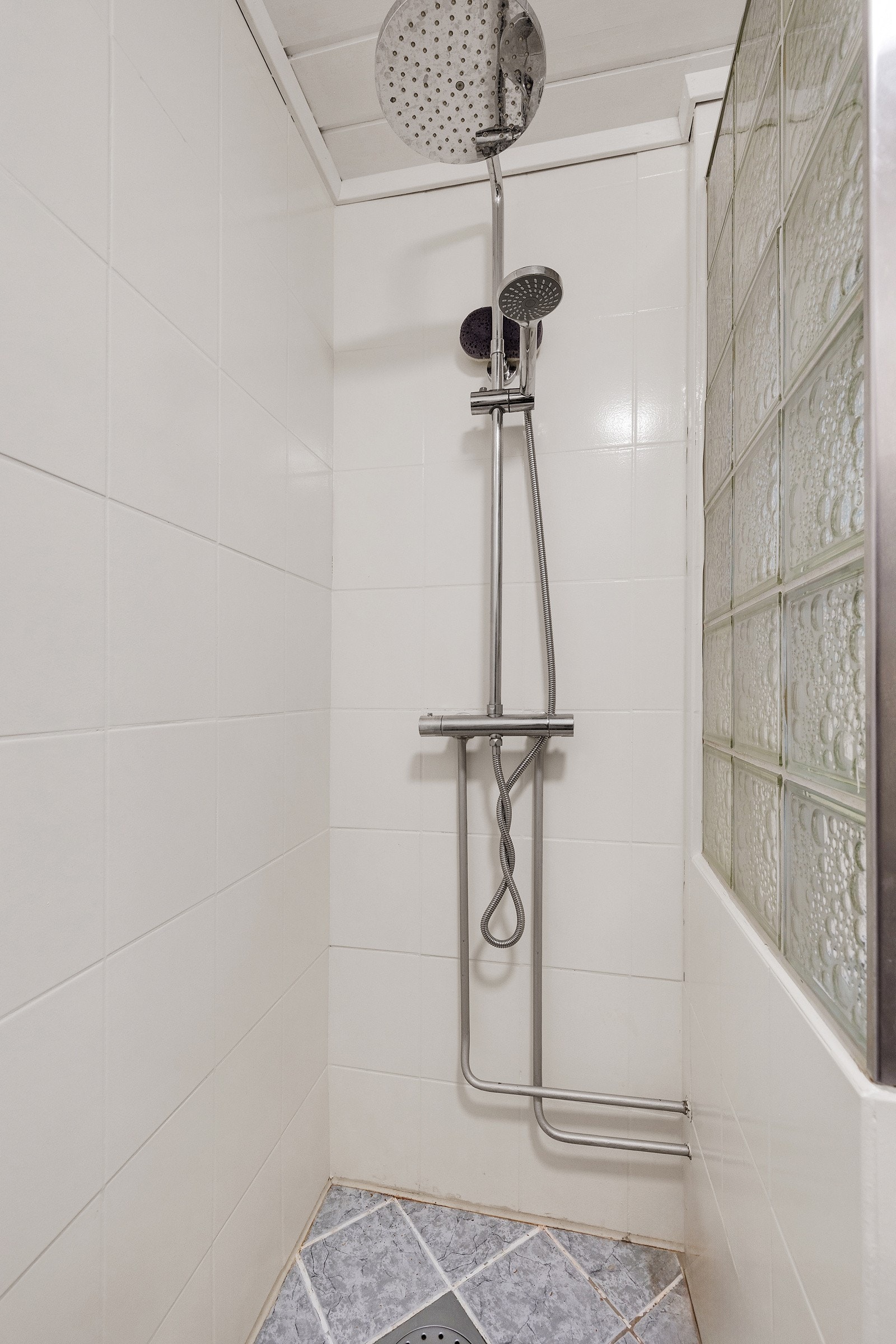 Flislagt dusj. Galleribilde