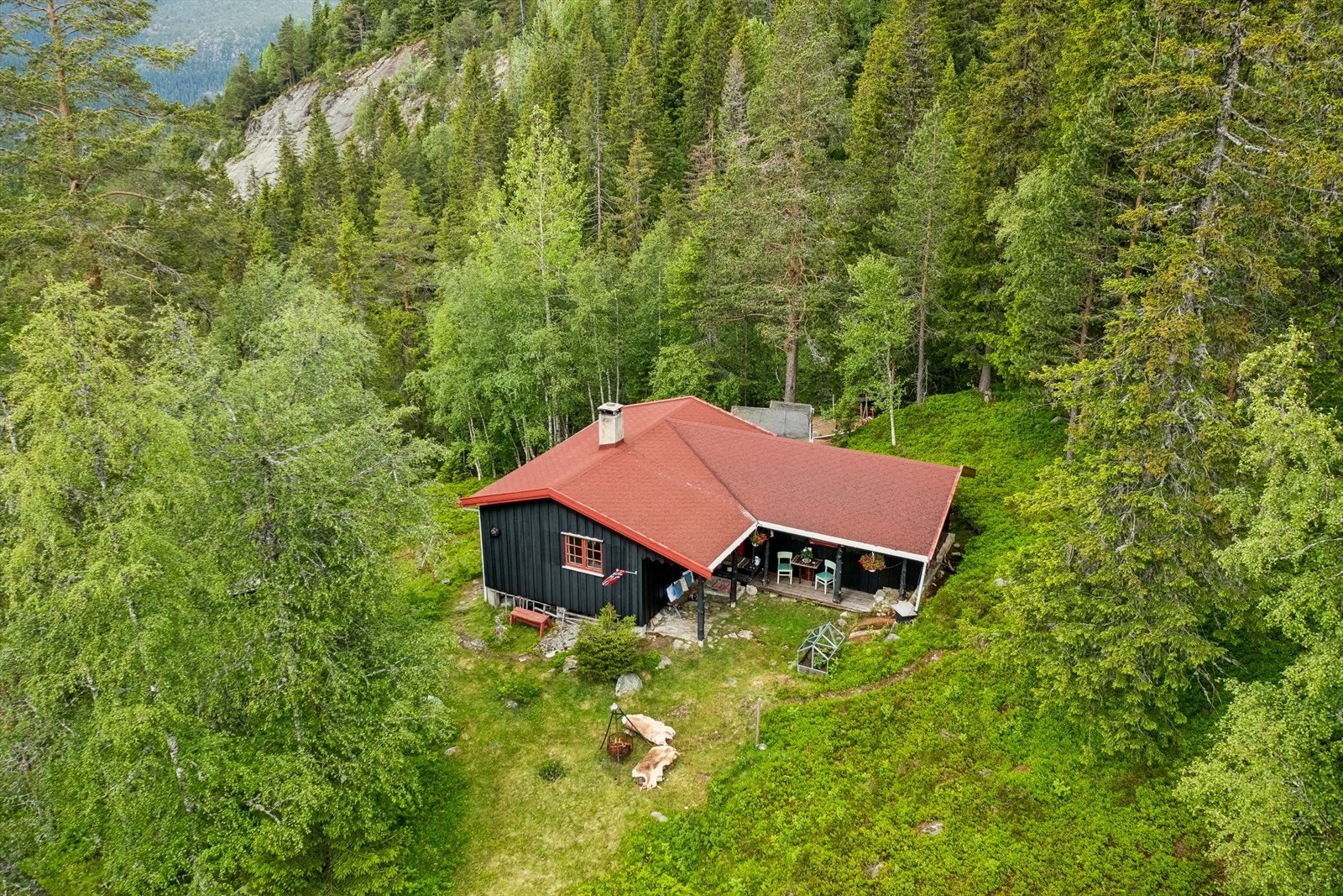 Nærmeste opparbeidede skiløype ligger ca 1 km unna. Eggedal Turlag har ansvaret for løypekjøring i området. Galleribilde