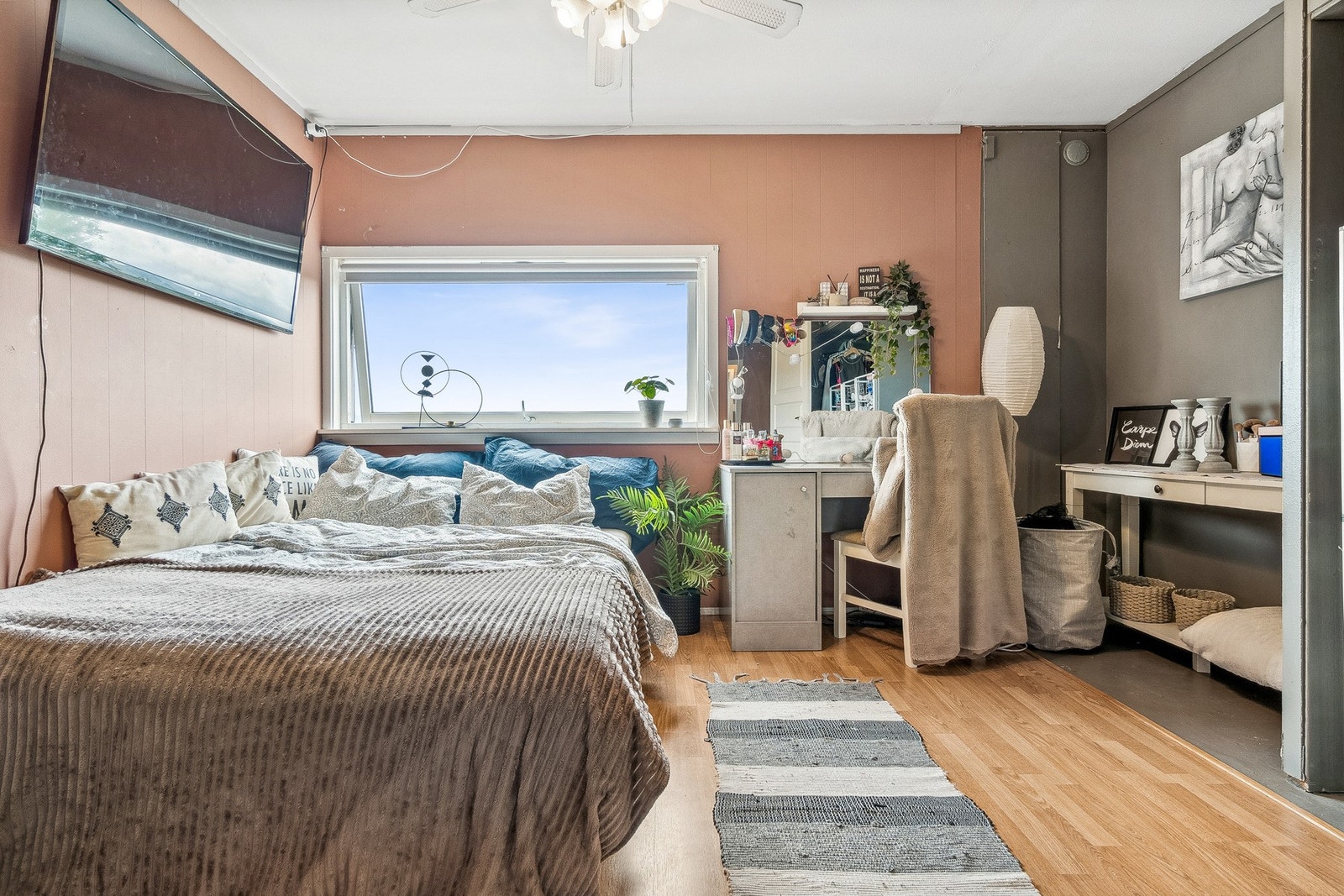 Stort hovedsoverom i 1.etg. Galleribilde
