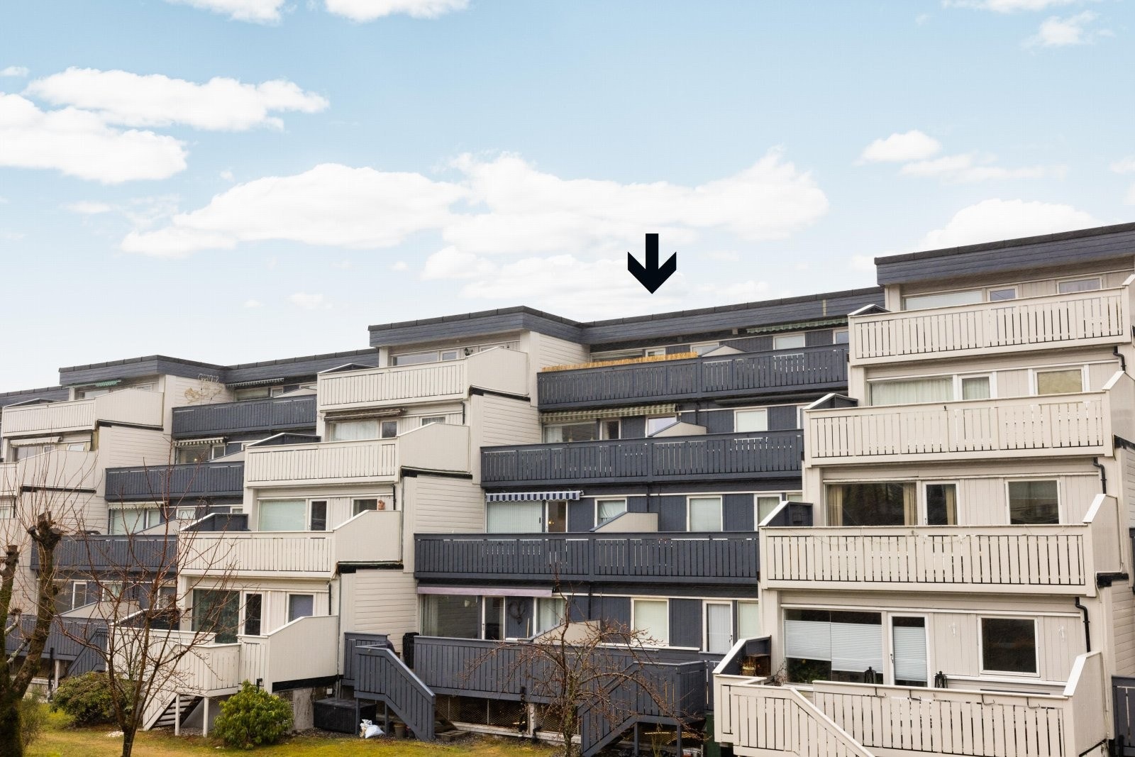 En flott 3-roms leilighet med en attraktiv beliggenhet og kort vei til det meste du trenger for å få hverdagen til å gå opp. Galleribilde